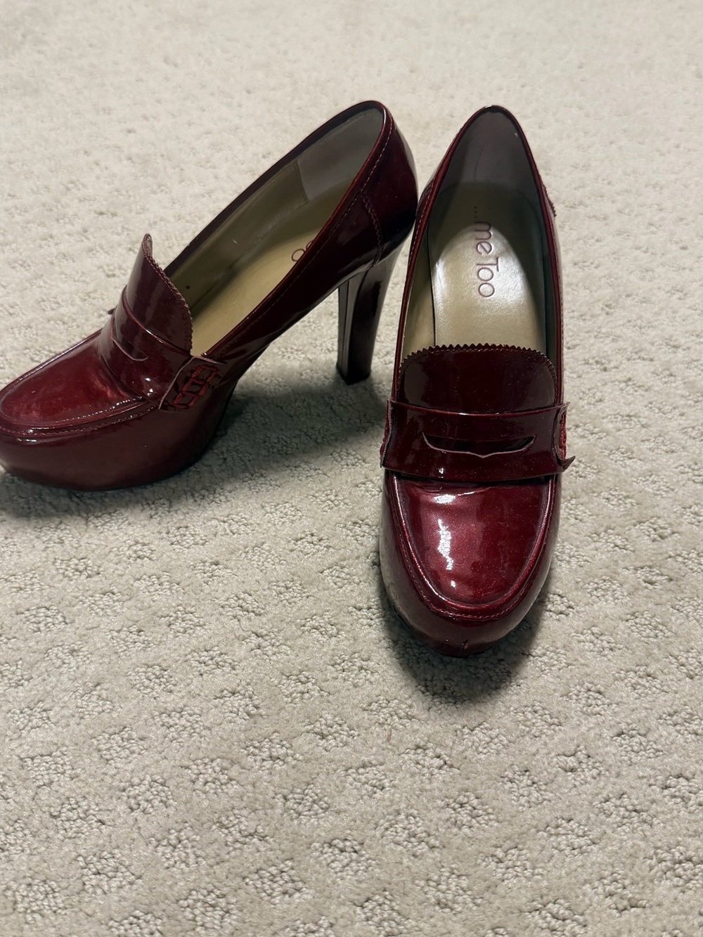 me Too Burgundy Patent Leather Heeled Loafers Size 6 Penny Strap
